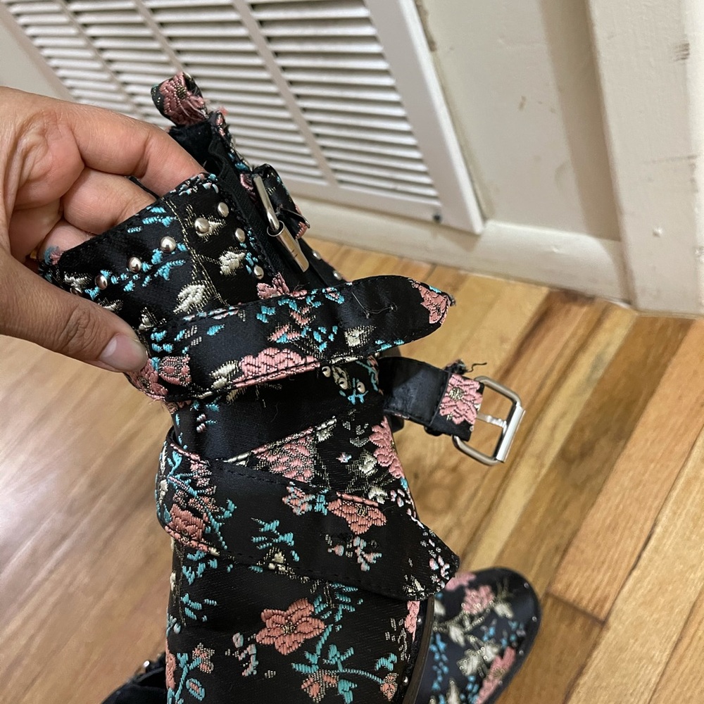 Chelsea boots - Picture 6 of 8